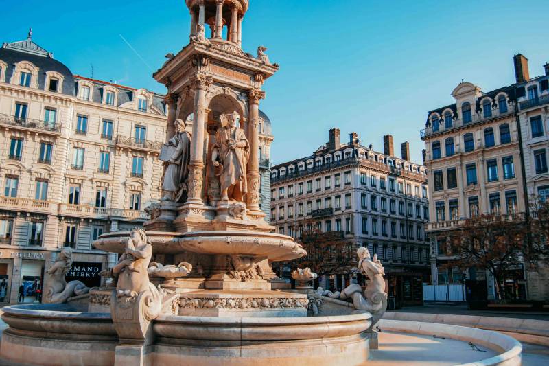 Location d'une boite aux lettres à Lyon pour avoir une adresse Postale en France